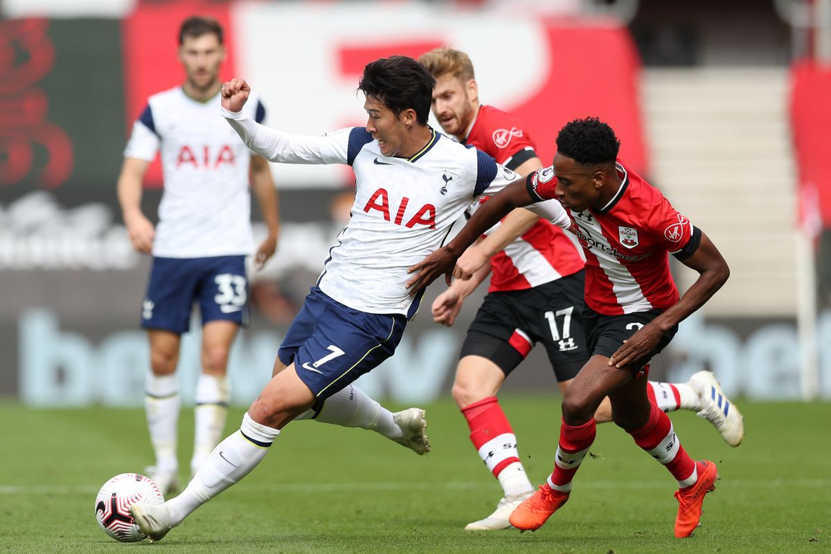 Tottenham luôn tỏ ra vượt trội